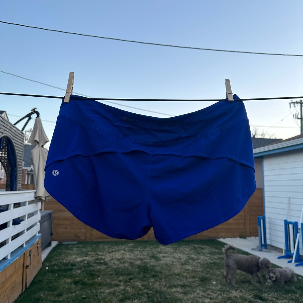 Lululemon Hotty Hot Low Rise 2.5 Short
